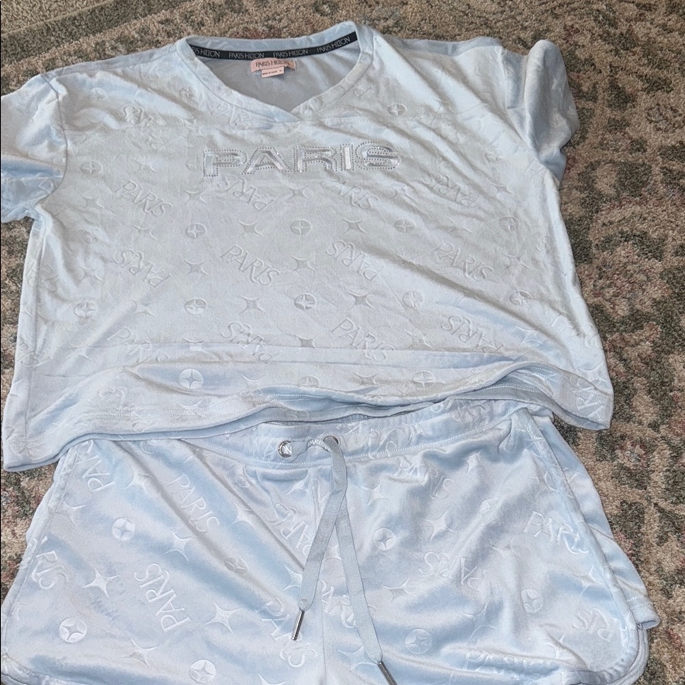 Women’s Paris Hilton velvet pajama size XL Light Blue gorgeous and soft